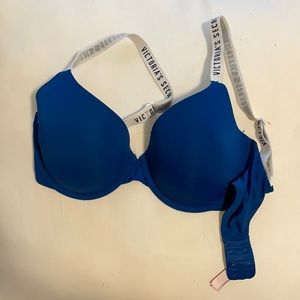 Victoria’s Secret- T-shirt light lined Demi